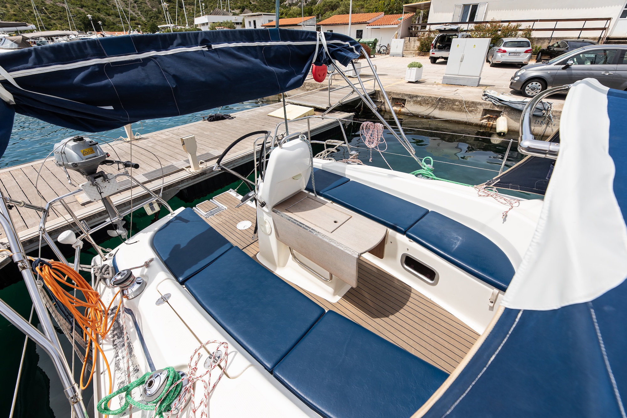 Bavaria 34 Cruiser - 2 cab. — photo 3