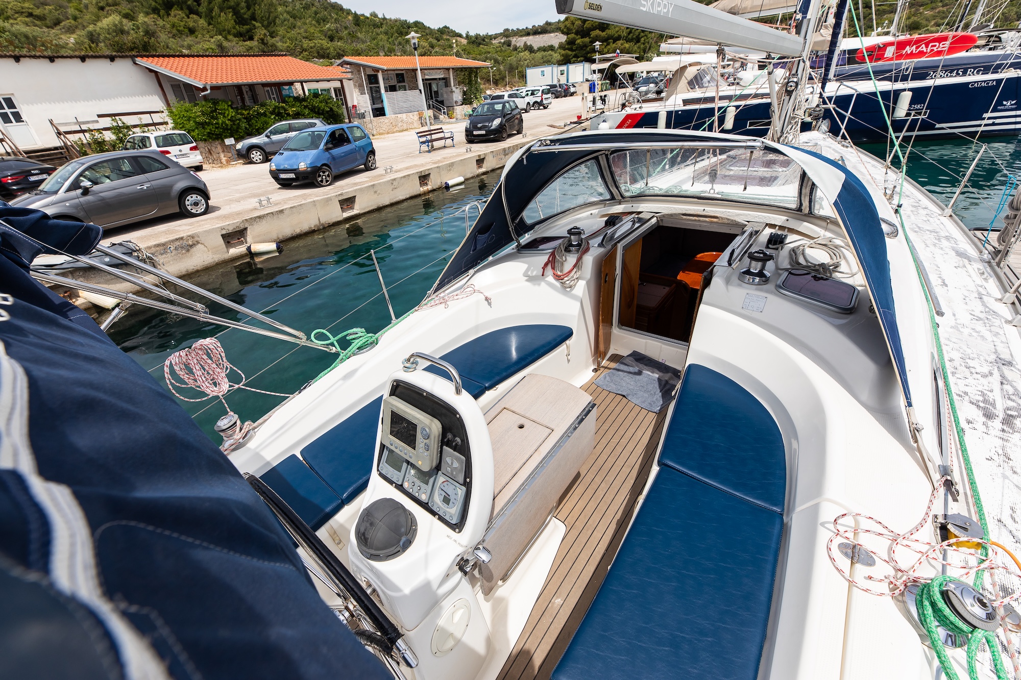 Bavaria 34 Cruiser - 2 cab. — photo 4