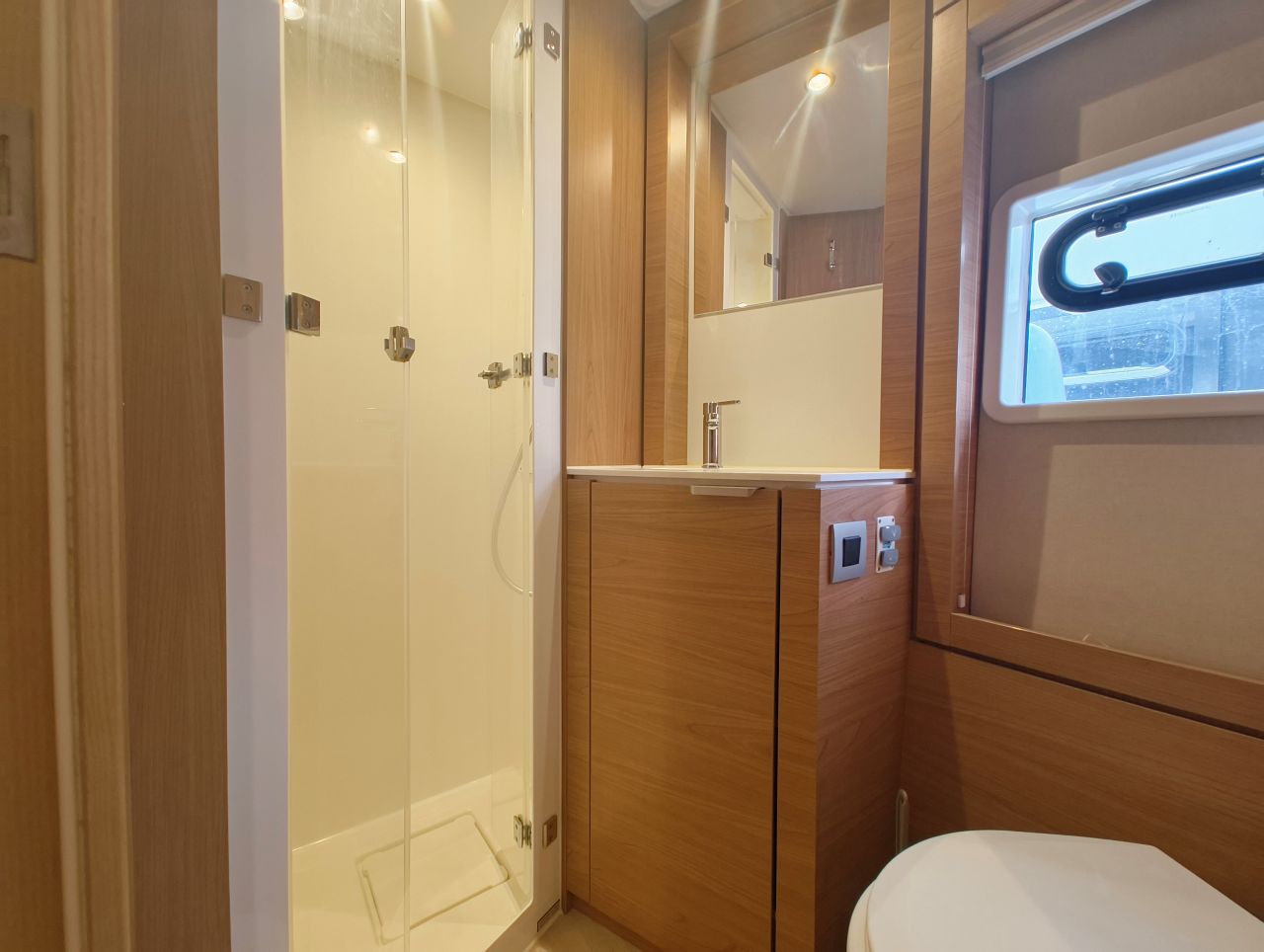 Bali 4.4 - 4 + 2 cab. — photo 11