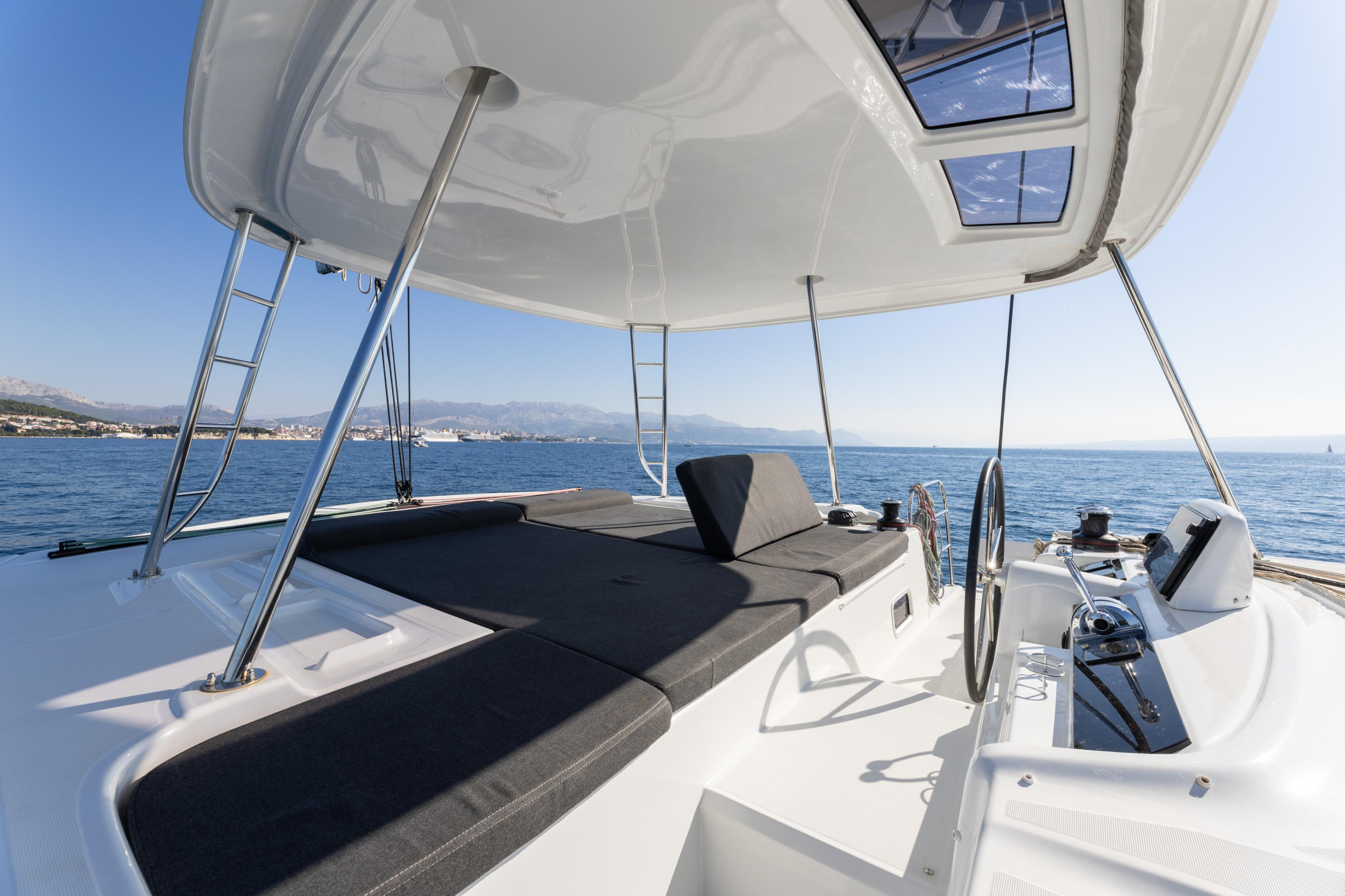 Lagoon 46 - 4 + 2 cab. — photo 3