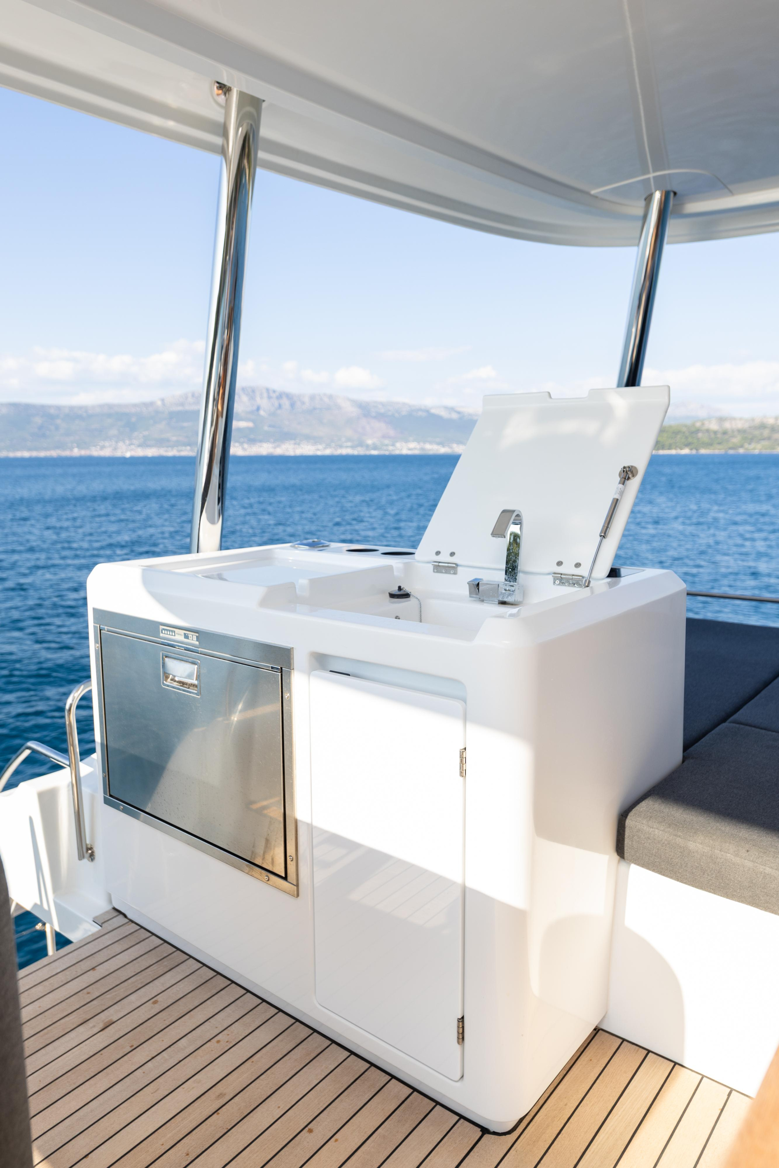 Photo #5 - Lagoon 55 - 5 + 2 cab. (Artisan) in Split - 41955