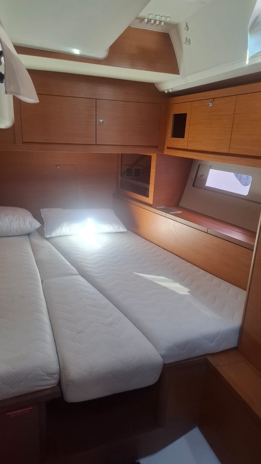 Dufour 530 - 5 + 1 cab. — photo 12