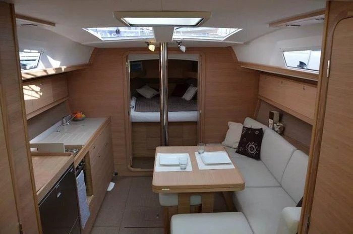 Dufour 382 GL (Calypso)  - 11