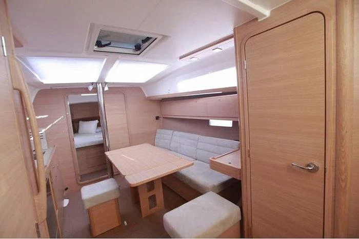 Dufour 382 GL (Calypso)  - 13