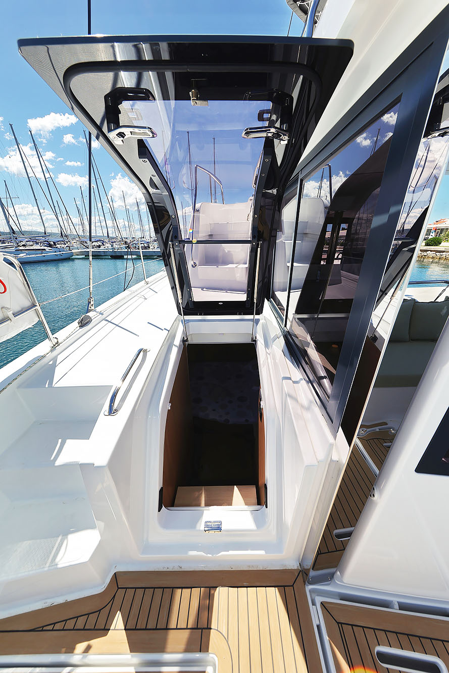 Bali 4.6 - 5 + 2 cab. — photo 37