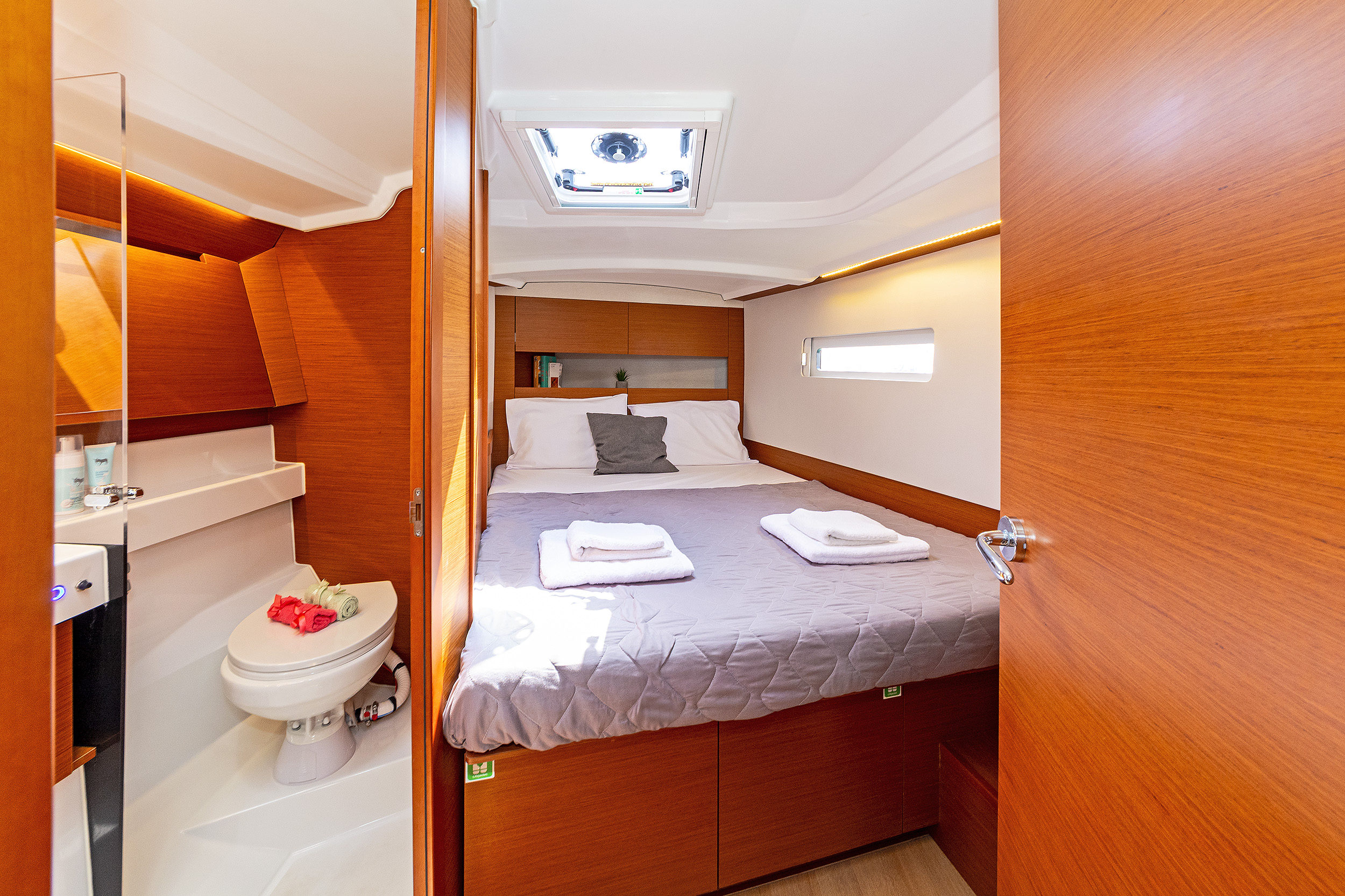 Sun Odyssey 410 - 3 cab. — photo 10