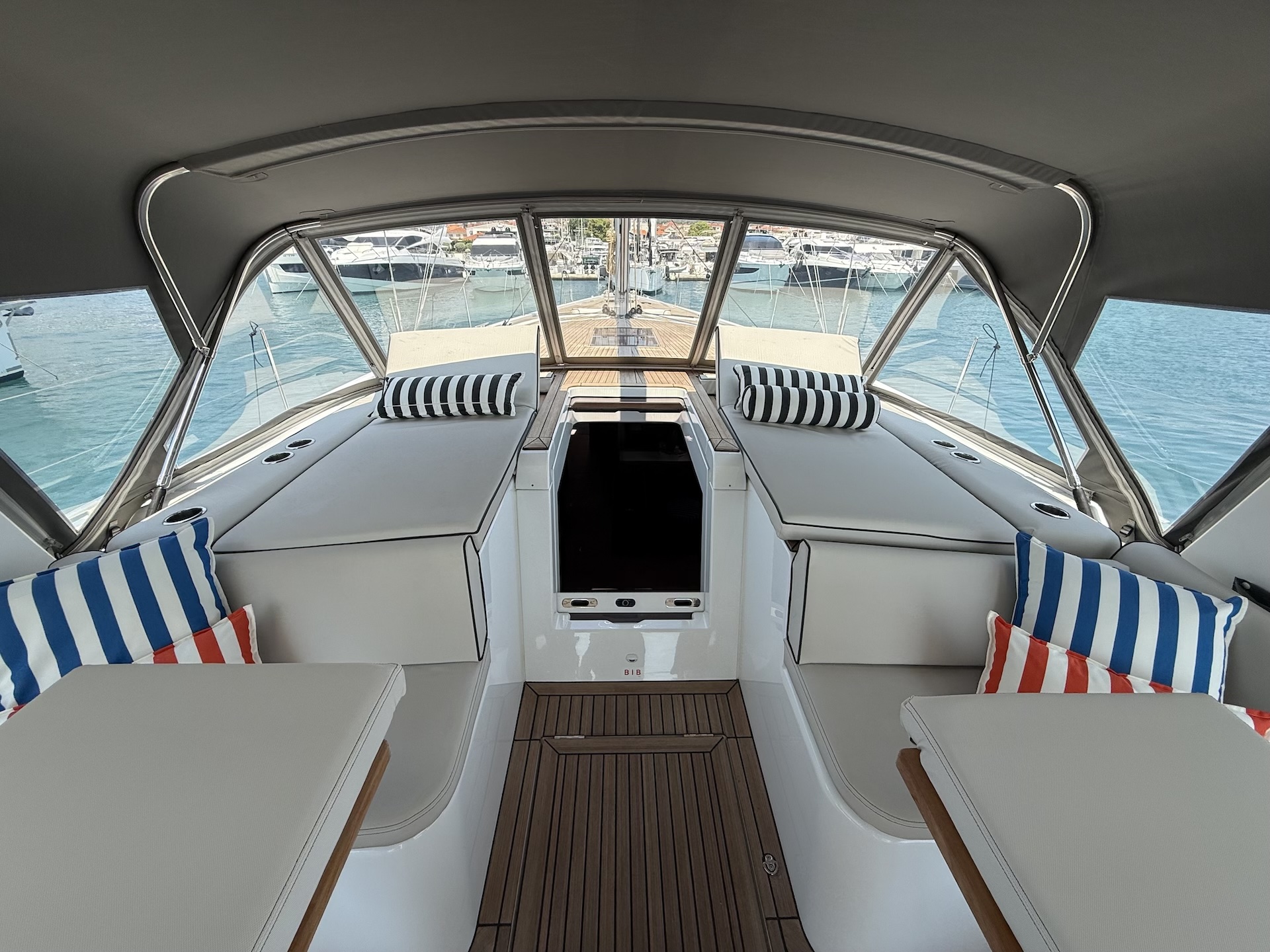 Oceanis 60 - 3 + 1 cab. — photo 6