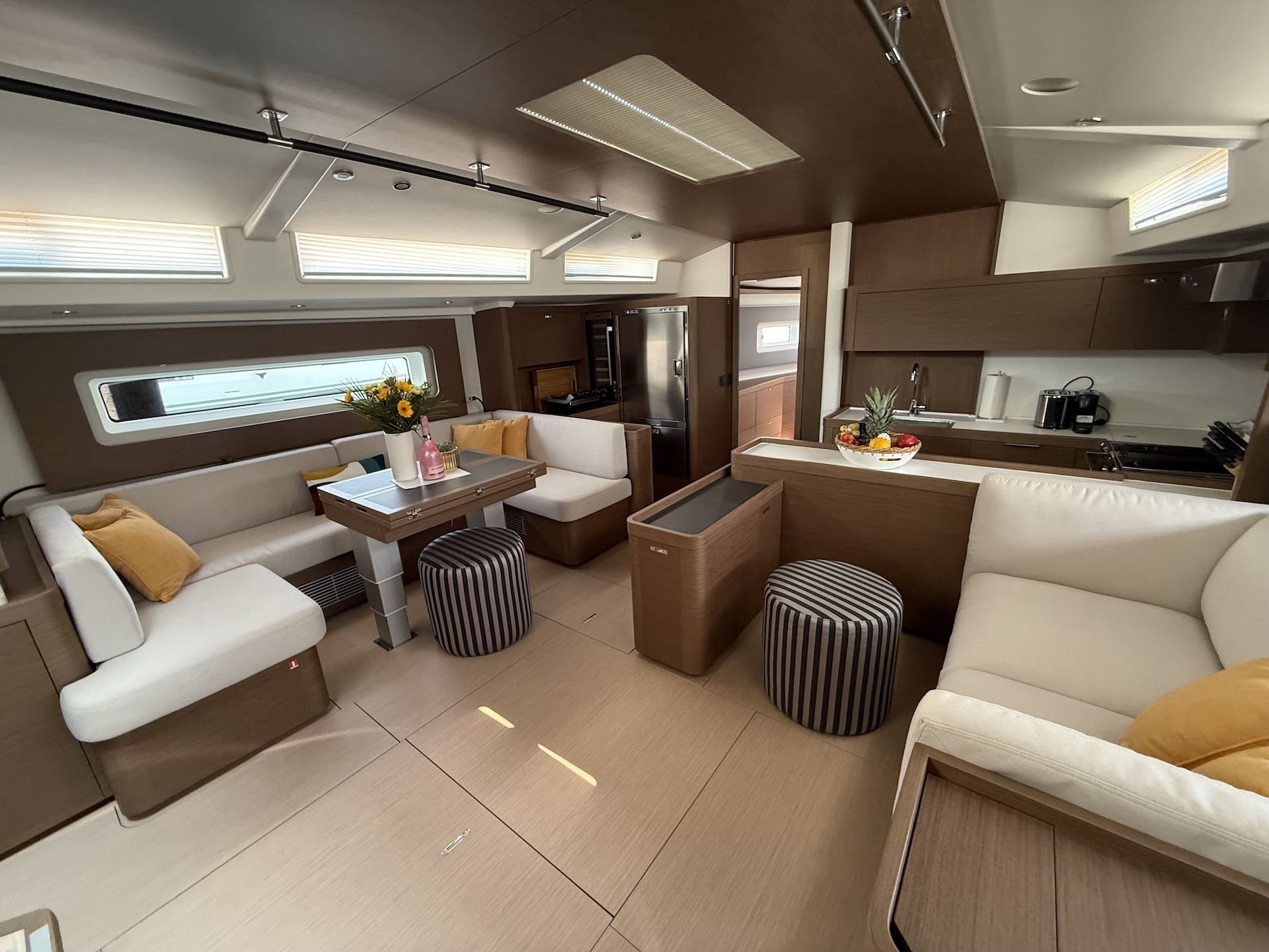 Oceanis 60 - 3 + 1 cab. — photo 8