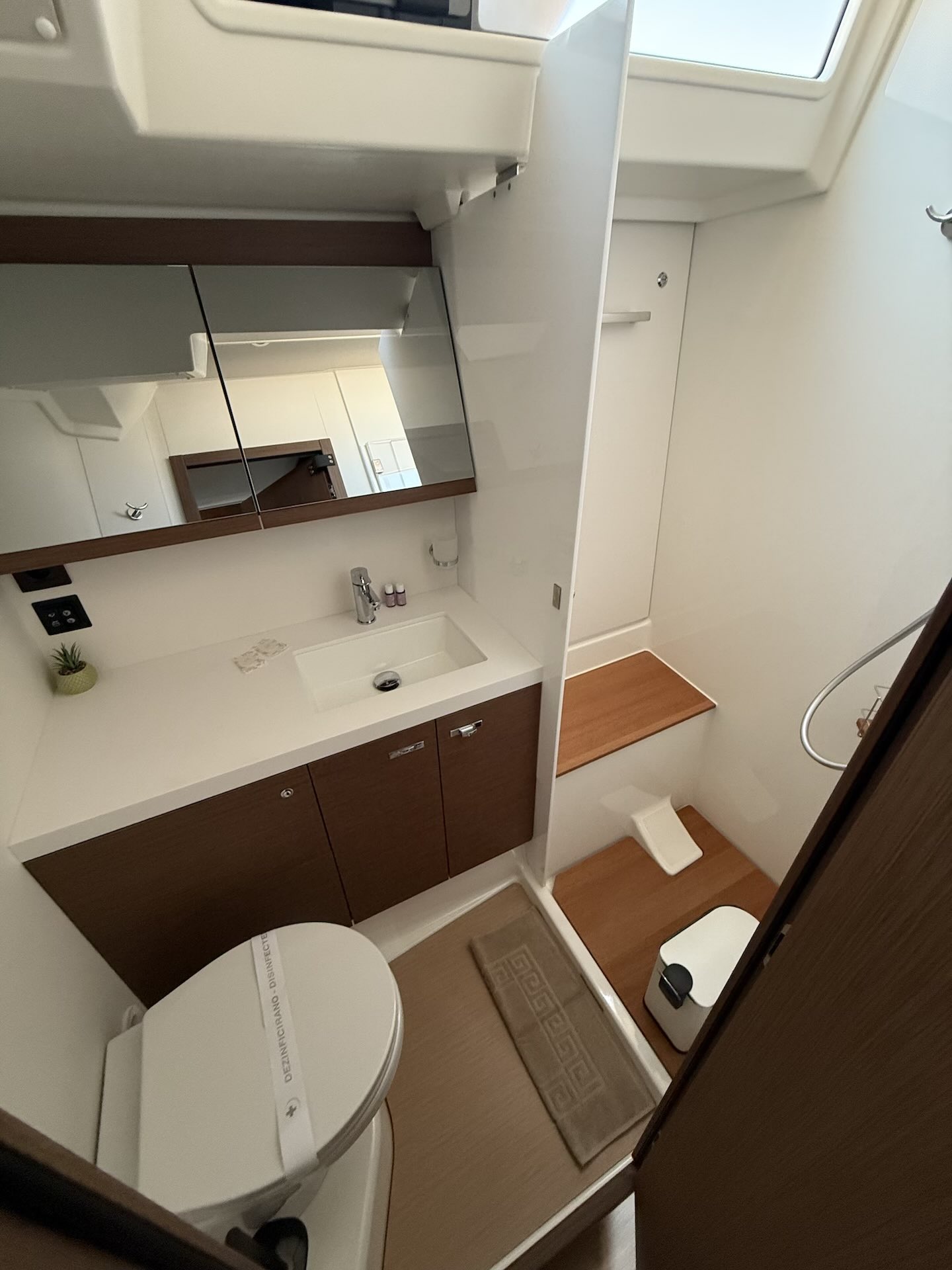 Oceanis 60 - 3 + 1 cab. — photo 16