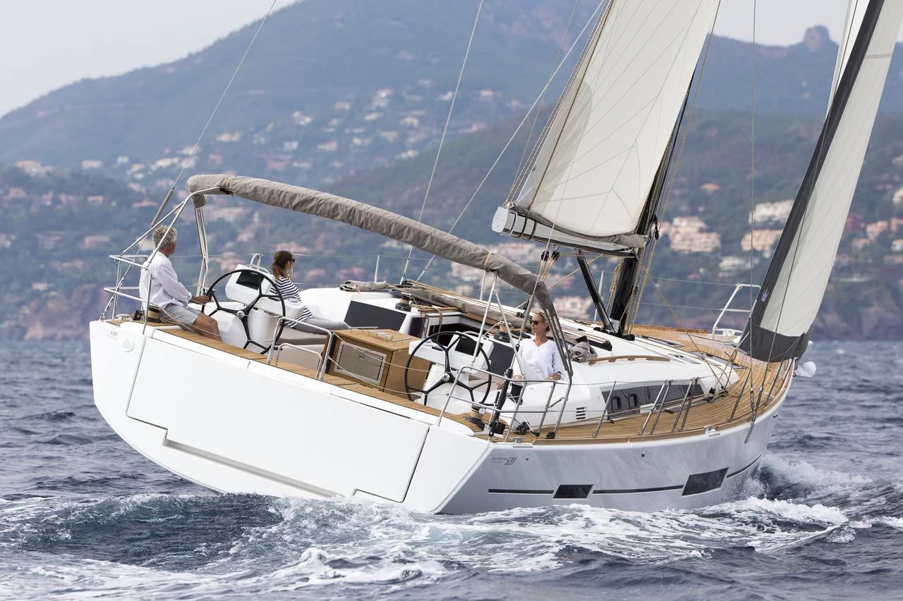 Dufour 520 GL (Eurus)  - 12