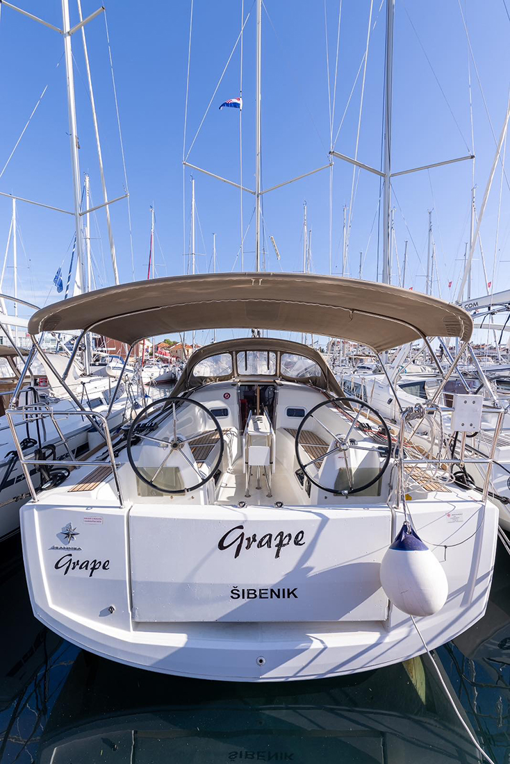 Photo #3 - Sun Odyssey 349 (Grape) in Biograd - 42030