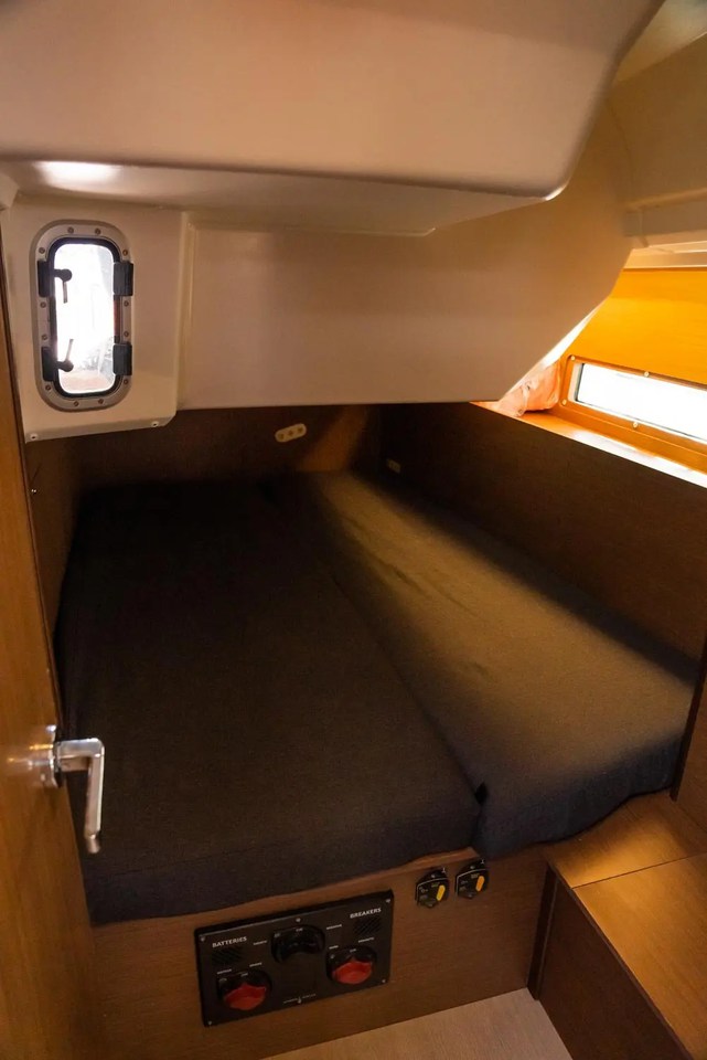 Photo #9 - Oceanis 40.1 (Polemas) in Tolone - 42053