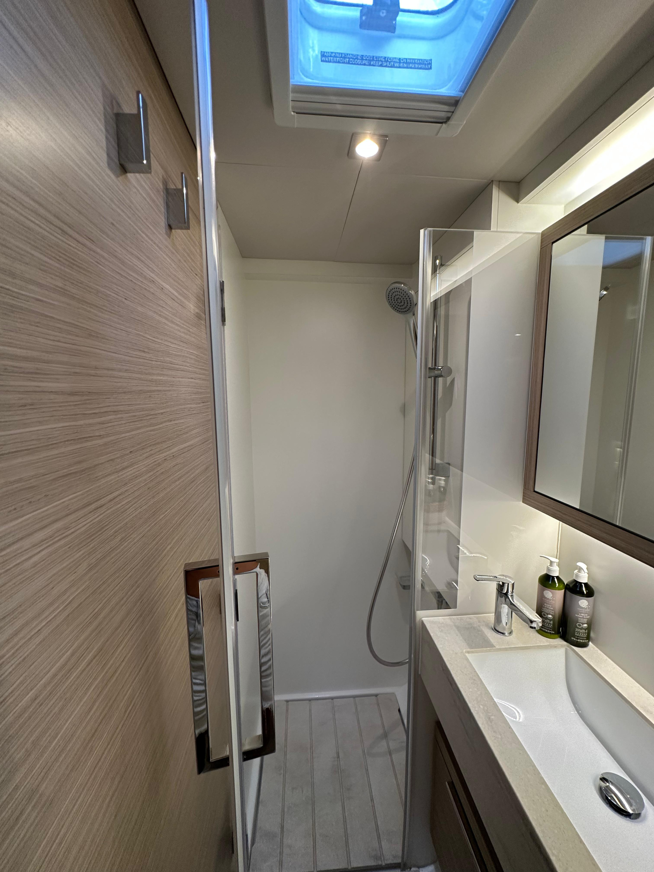 Lagoon 51 - 6 cab. — photo 12