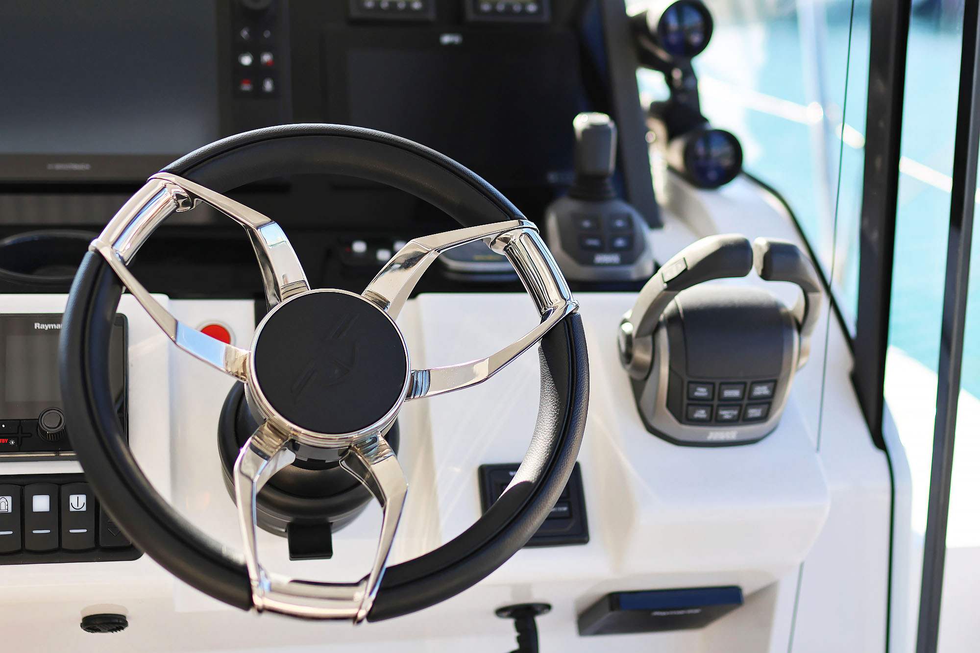 Sealine C390 — photo 28