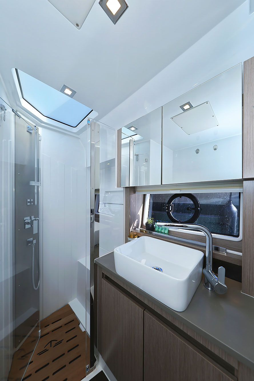 Sealine C390 — photo 42