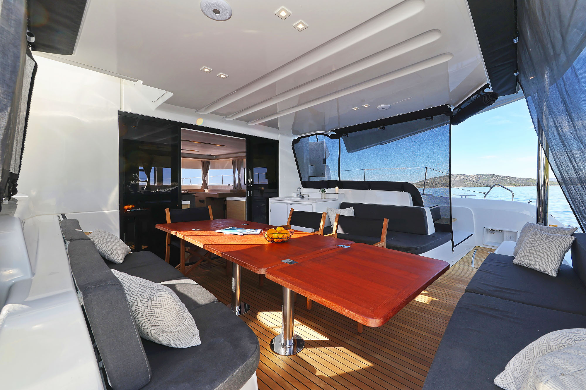 Lagoon 51 - 6 + 2 cab. — photo 15