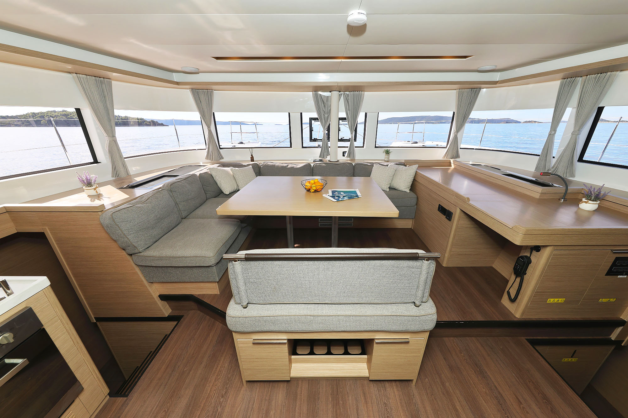 Lagoon 51 - 6 + 2 cab. — photo 16