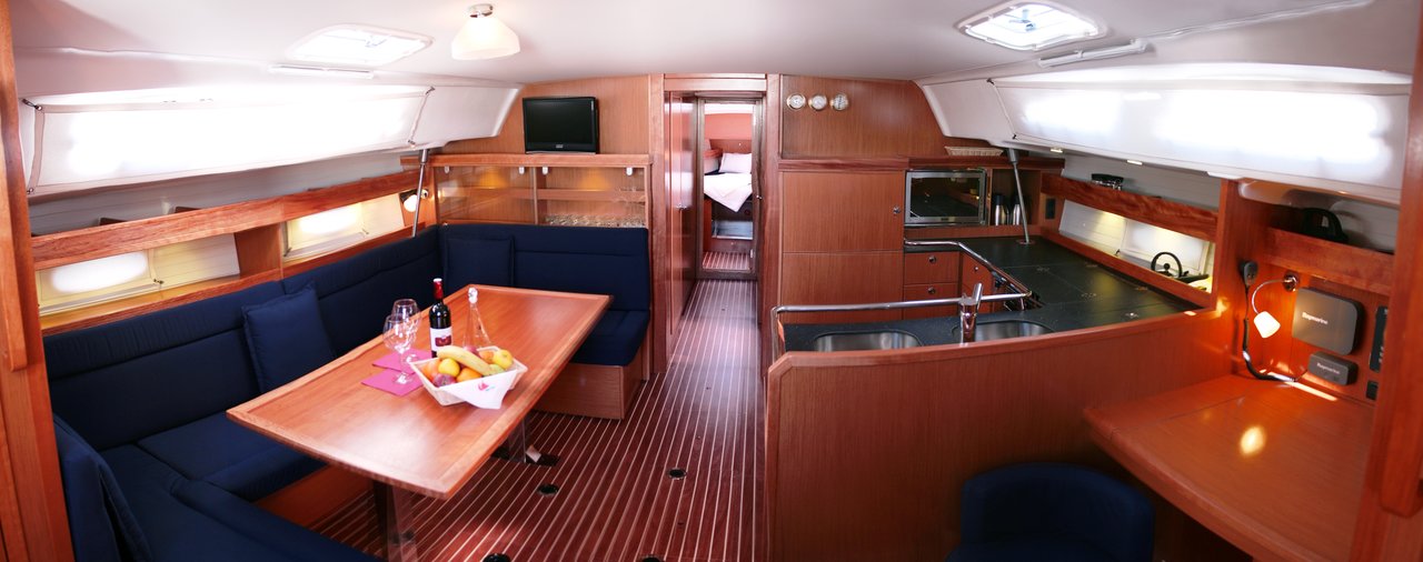 Photo #3 - Bavaria 51 Cruiser (MH 22) in Murter - 42194