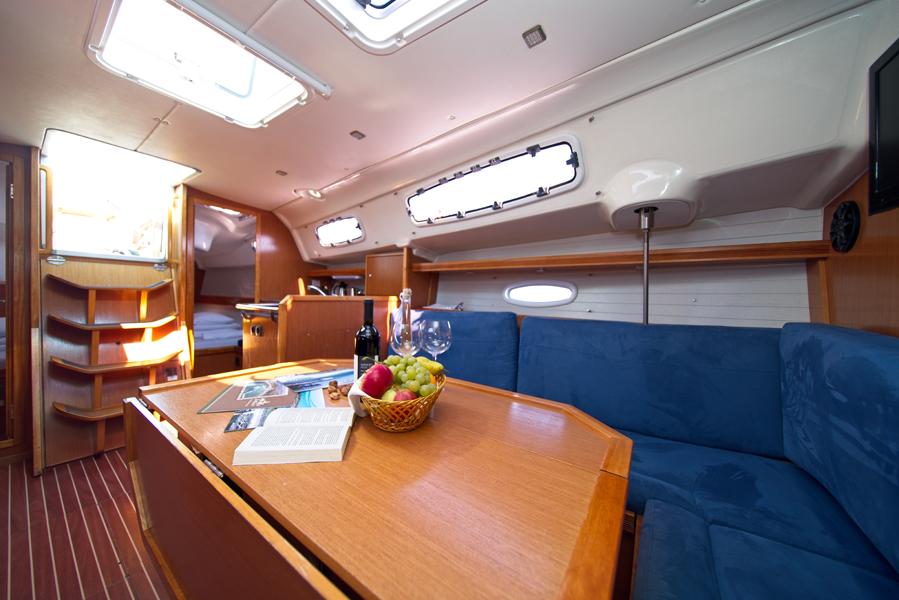 Photo #5 - Bavaria 35 Cruiser (MH 25) en Murter - 42215