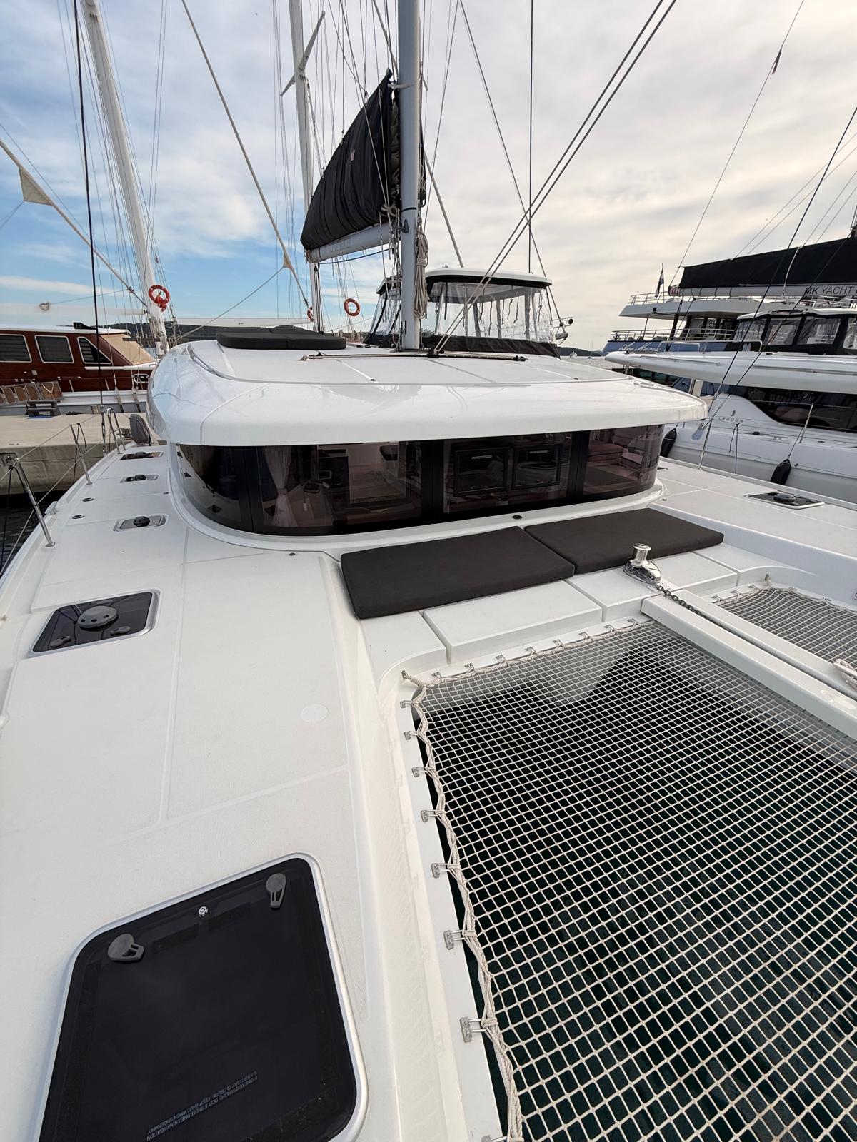 Lagoon 42 - 4 + 2 cab. — photo 7