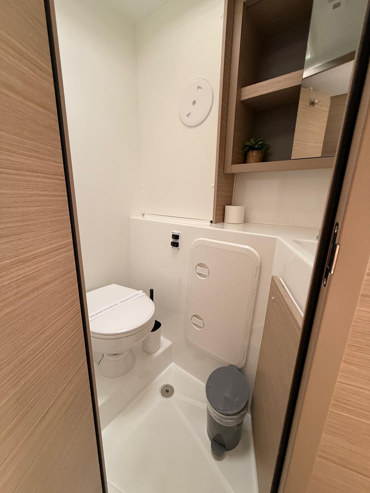 Lagoon 42 - 4 + 2 cab. — photo 17