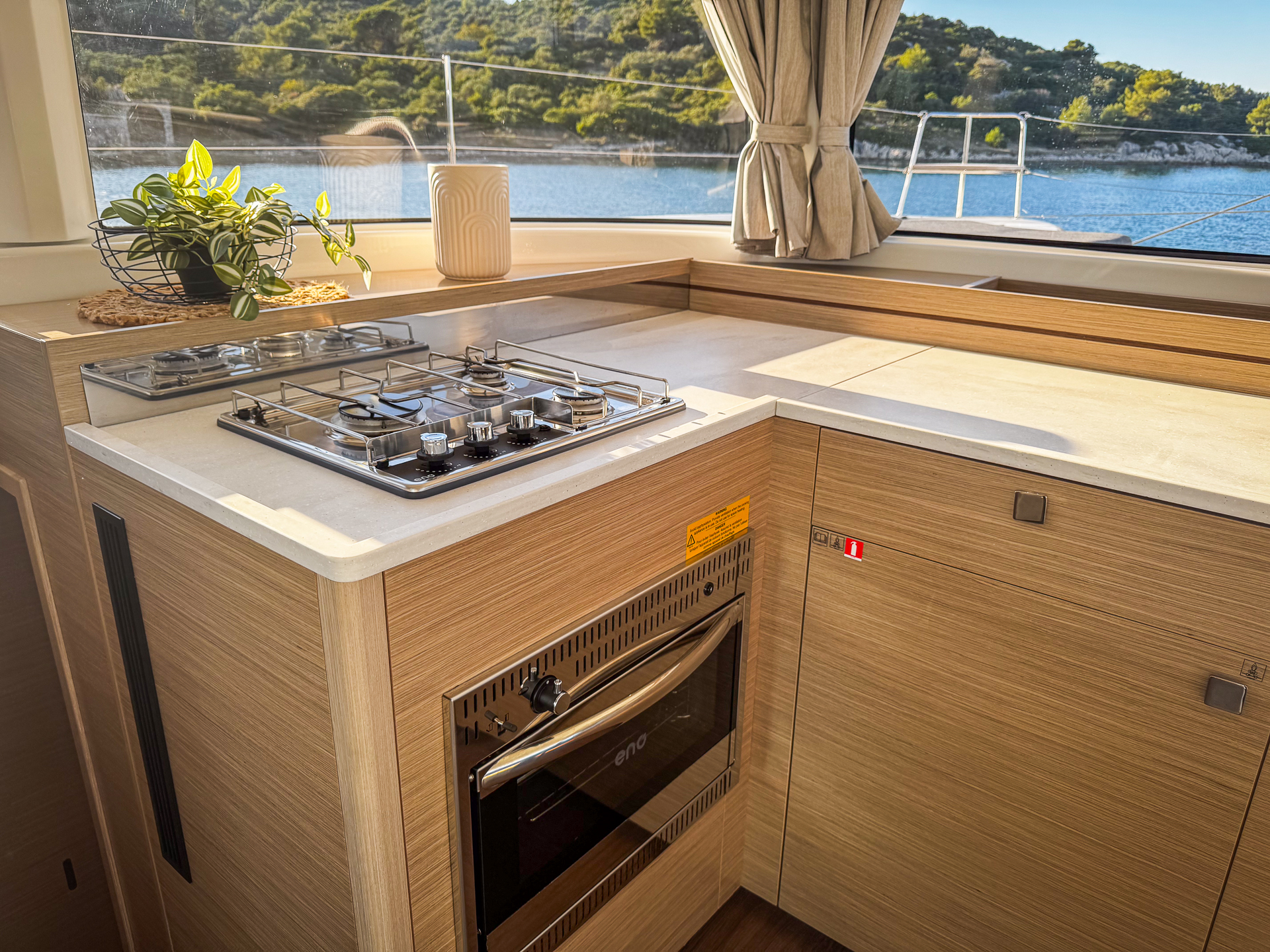 Lagoon 43 - 4 + 2 cab. — photo 18