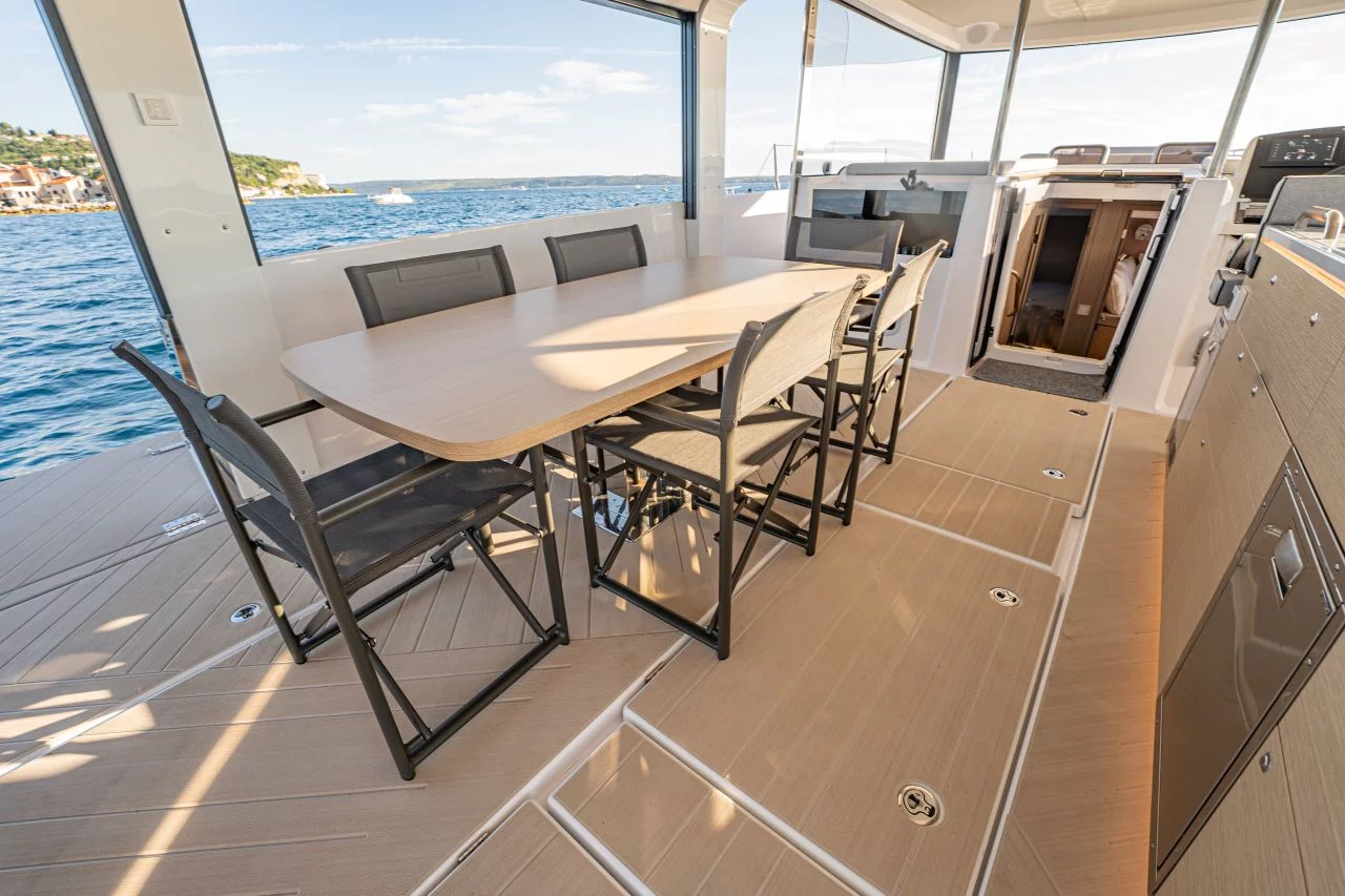 Island Cruising Boat - 4 + 1 cab. (SEALODGE II)  - 12