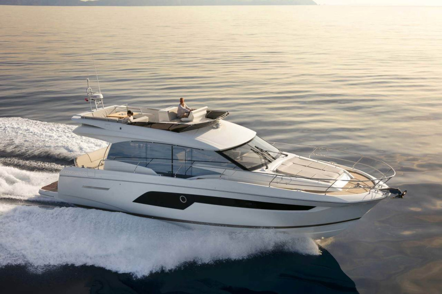 Photo #1 - Prestige 520 Flybridge - 3 + 1 cab. (Medusa) en ACI Marina - 42282