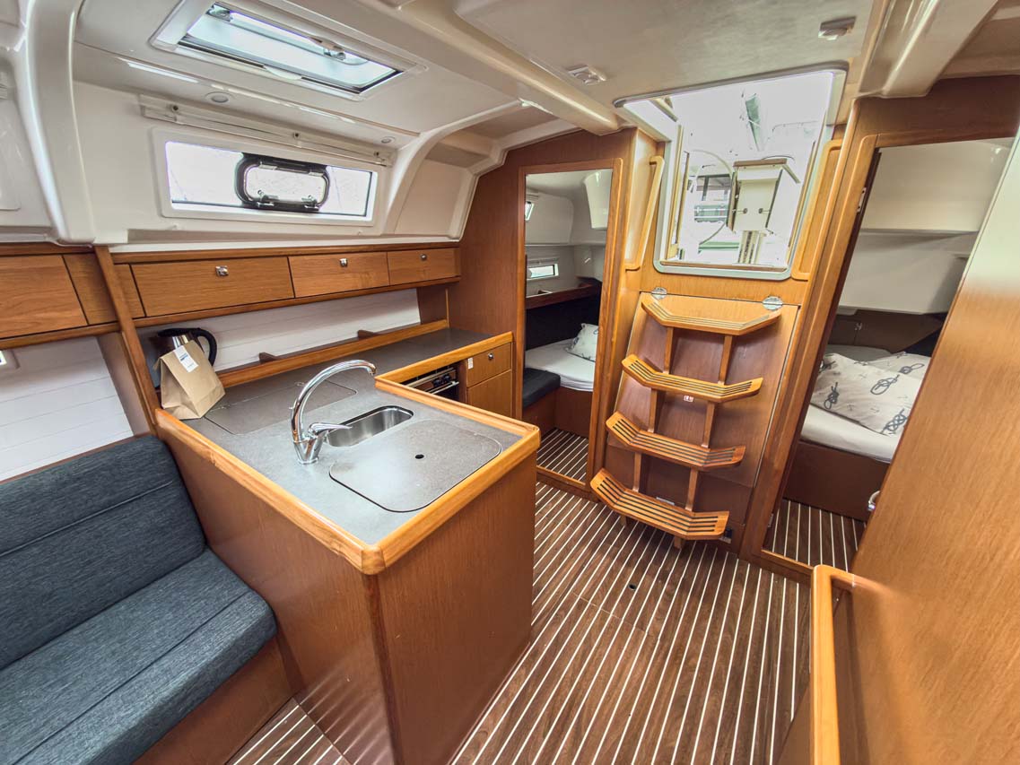 Bavaria Cruiser 37 - 3 cab. — photo 15