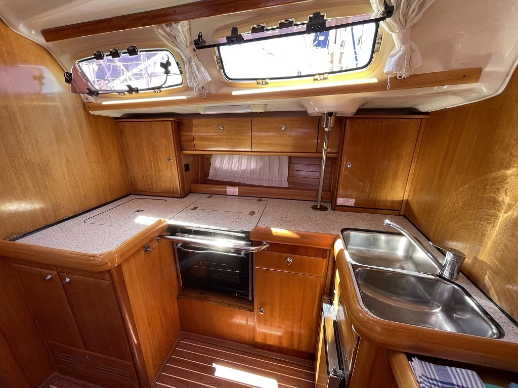 Bavaria 46 Cruiser (Maestral)  - 7