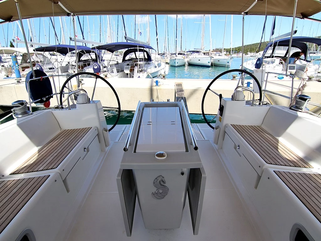 Oceanis 45 - 4 cab. (Golden Dreams)  - 2