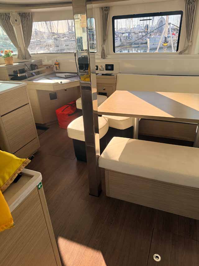 Lagoon 46 - 4 + 1 cab. — photo 14