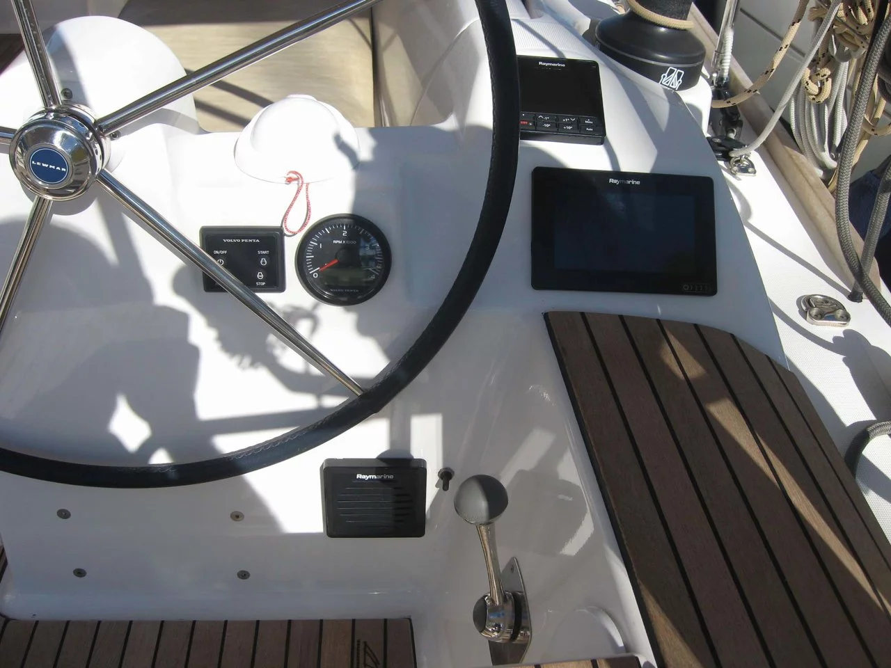 Dufour 382 GL (Delta)  - 13