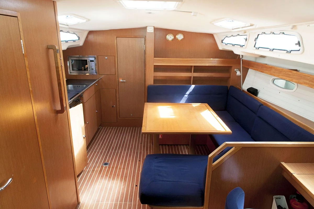 Bavaria 43 Cruiser (Constantina)  - 13