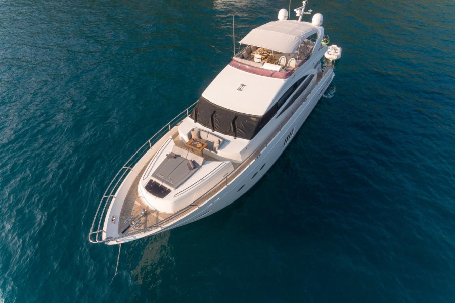 Photo #17 - Princess 72 Flybridge - 4 + 1 cab. (Champion) en Podstrana - 42427