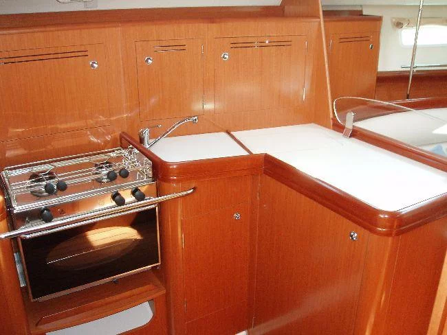 Oceanis Clipper 343 (Naysika)  - 12