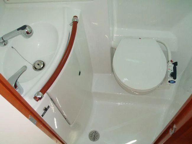 Oceanis Clipper 343 (Naysika)  - 17