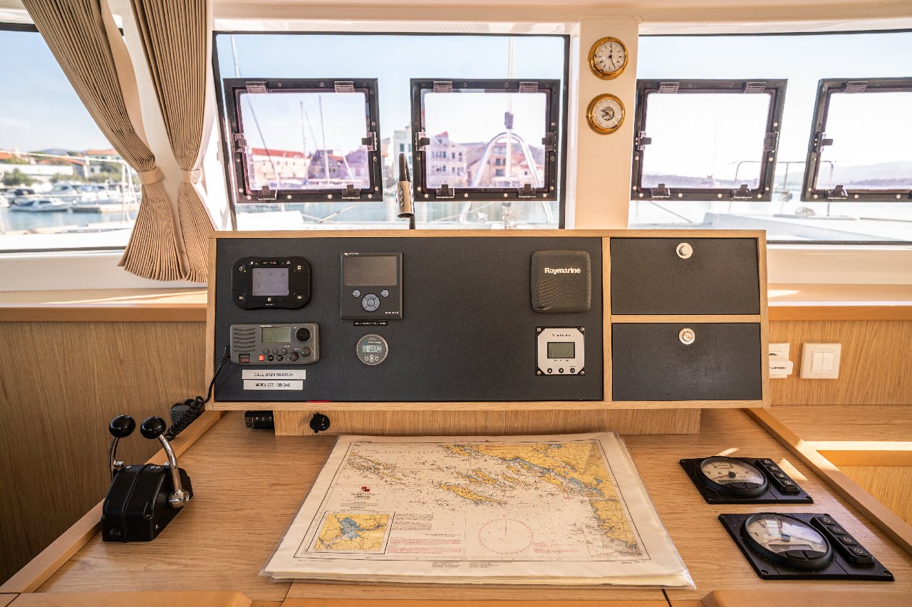 Lagoon 52 F - 4 + 2 cab. — photo 27