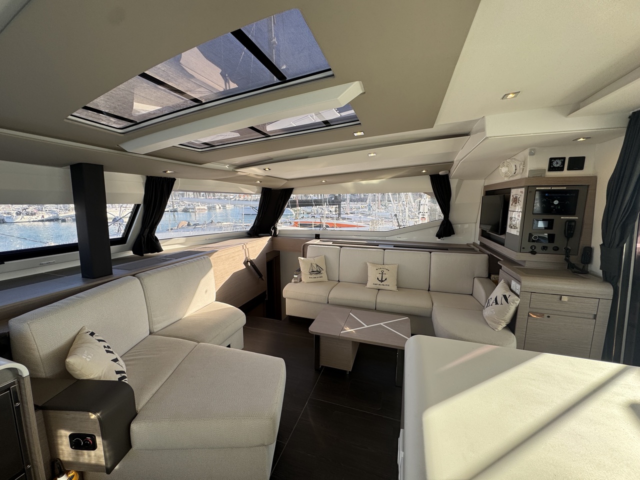 Fountaine Pajot Aura 51 — photo 15
