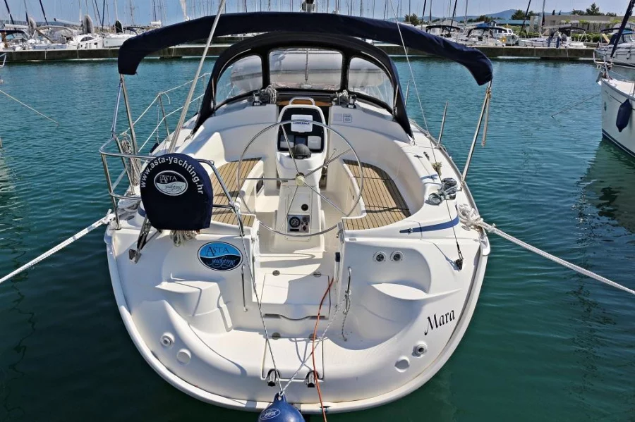 Bavaria 33 Cruiser (Mara)  - 0