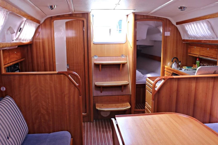 Bavaria 33 Cruiser (Mara)  - 4
