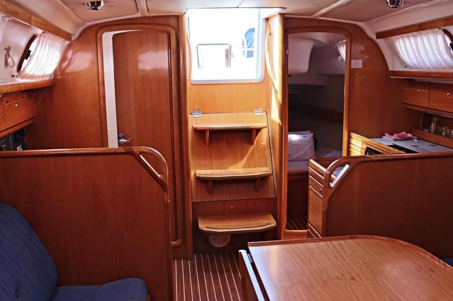 Bavaria 33 Cruiser (Frana)  - 4