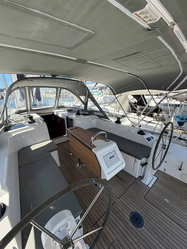 Bavaria C38 (The Cat)  - 7