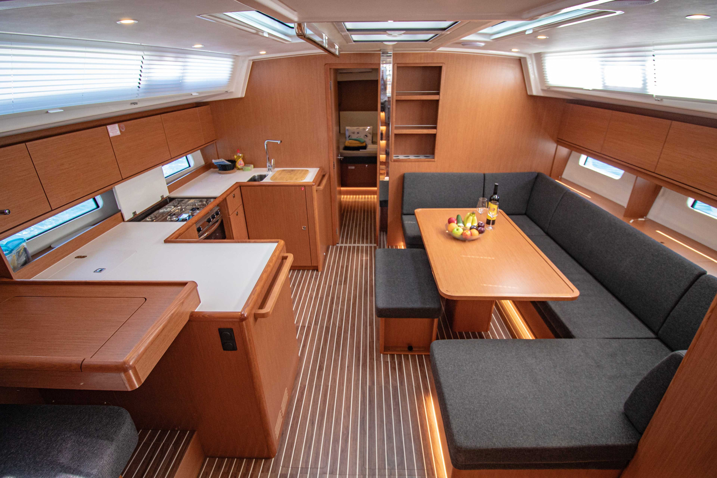 Bavaria C46 - 4 cab. — photo 12