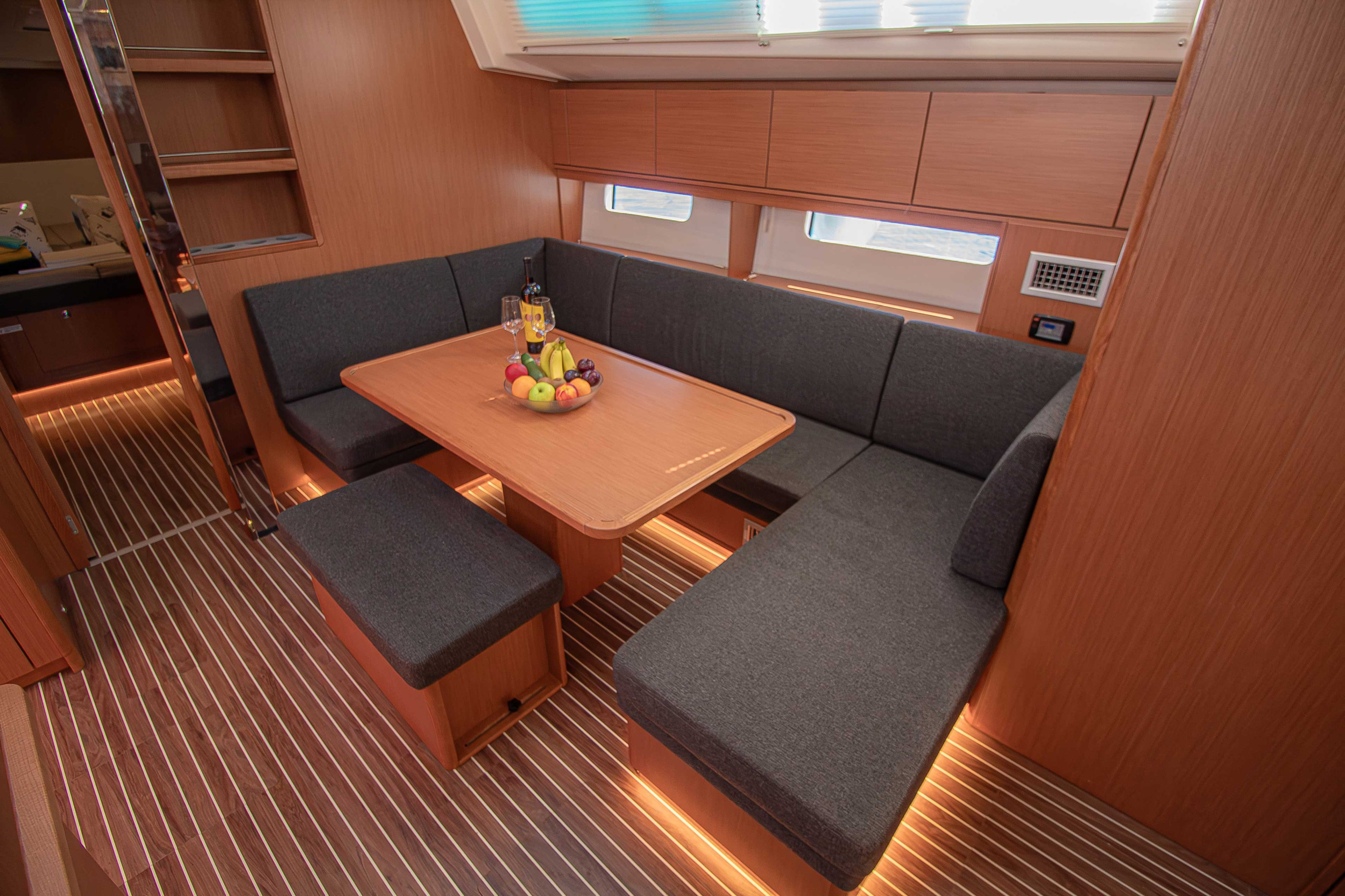 Bavaria C46 - 4 cab. — photo 13