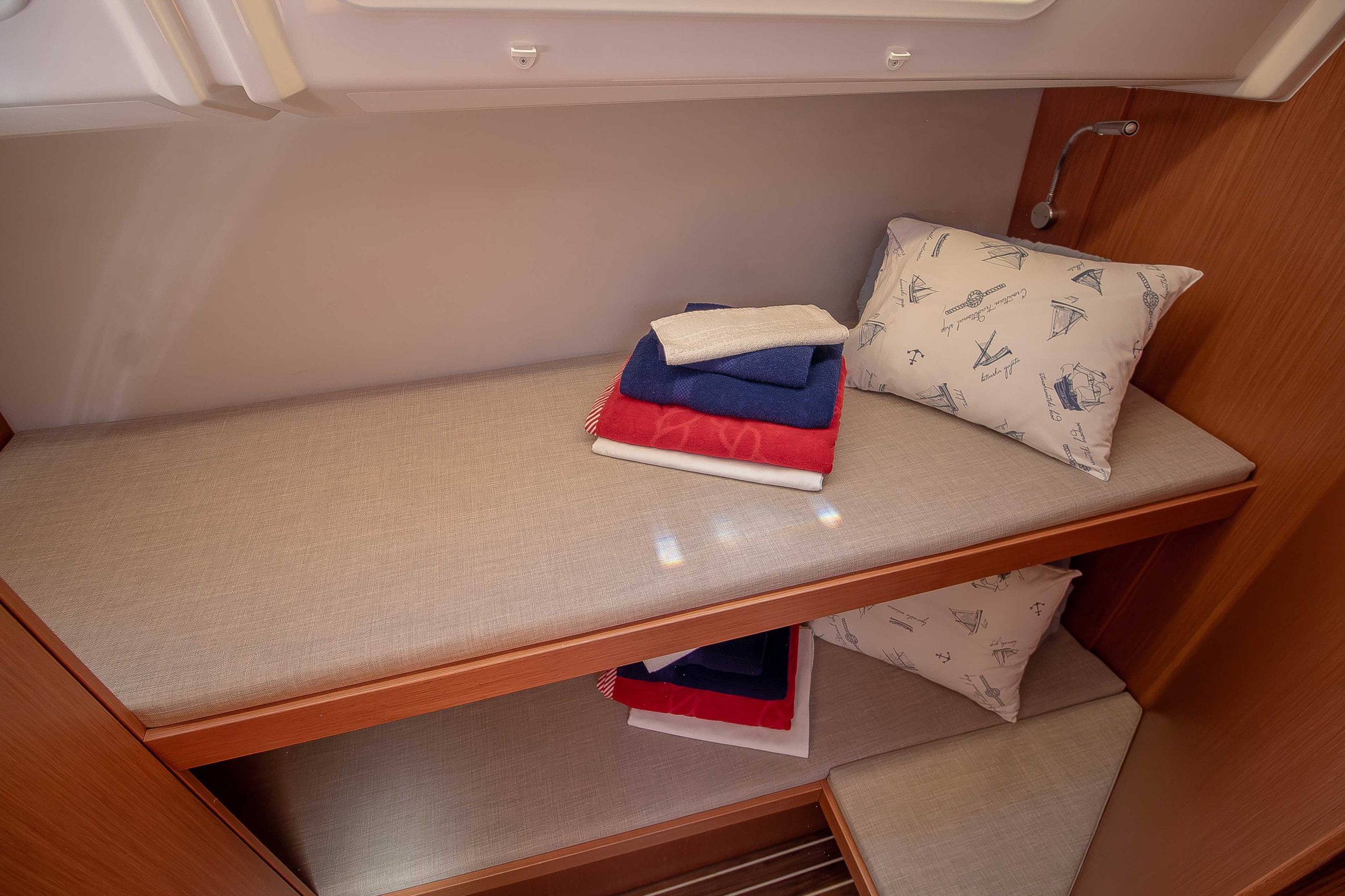 Bavaria C46 - 4 cab. — photo 14