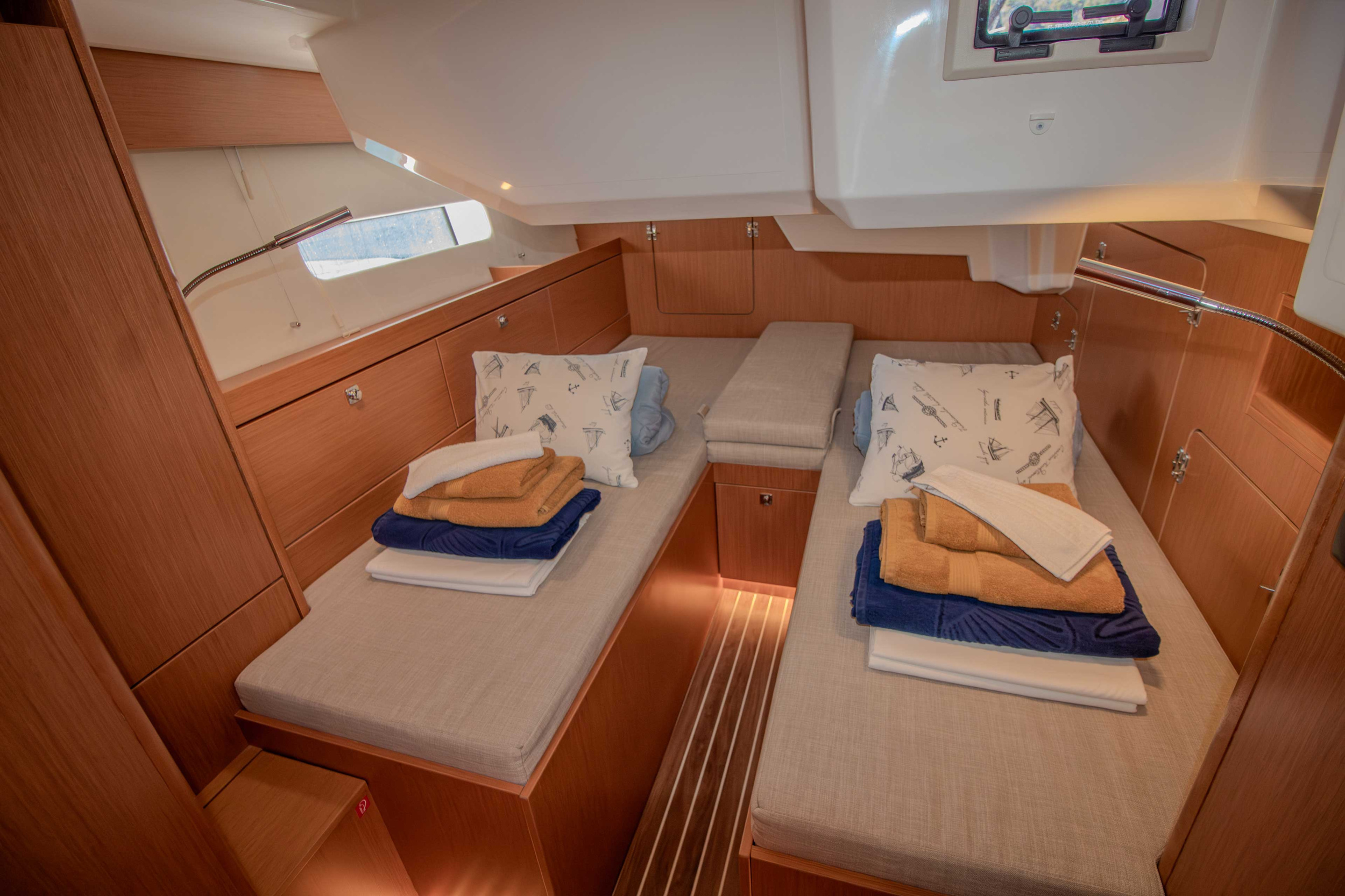 Bavaria C46 - 4 cab. — photo 15