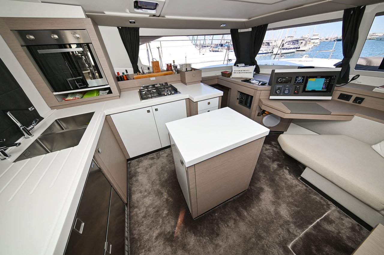 Photo #18 - Fountaine Pajot Saona 47 Maestro - 3 + 1 cab. (Pandora I) in Sukosan - 42668