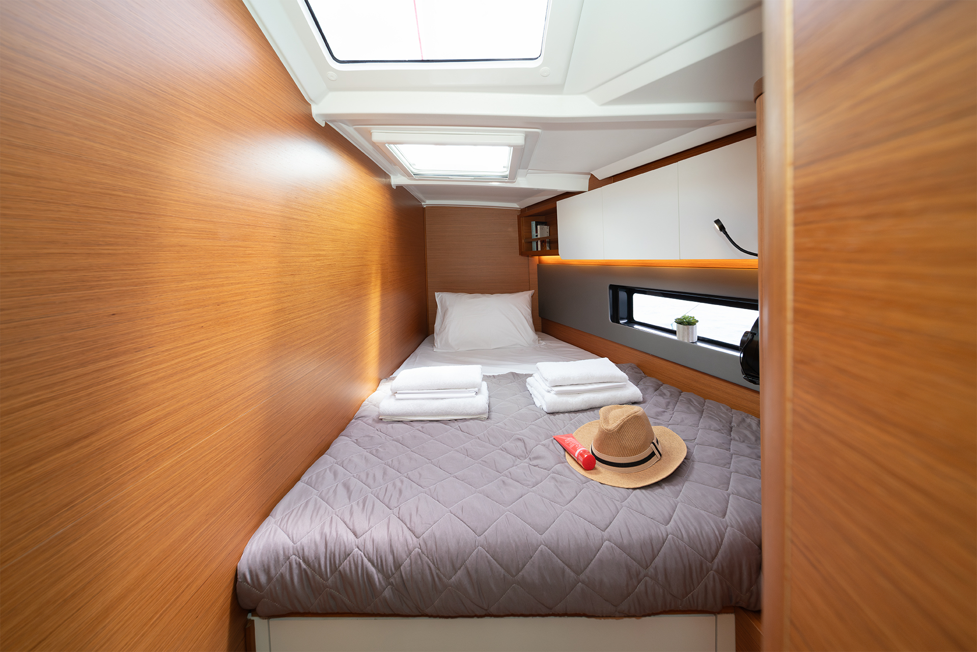 Dufour 44 - 4 cab — photo 24