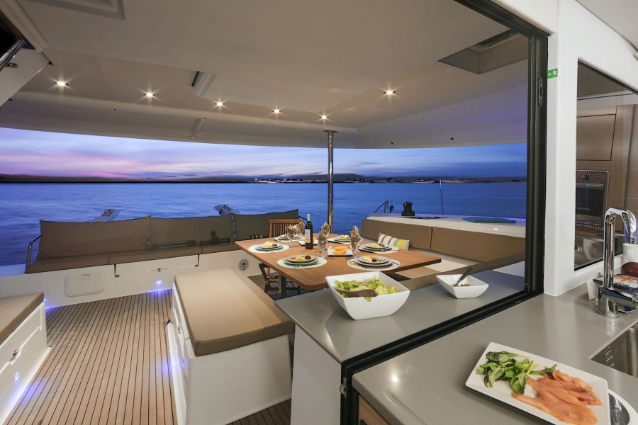 Photo #4 - Fountaine Pajot Saba 50 Quintet - 5 + 1 cab. (Nowhere) en Plage de concombre - 42697